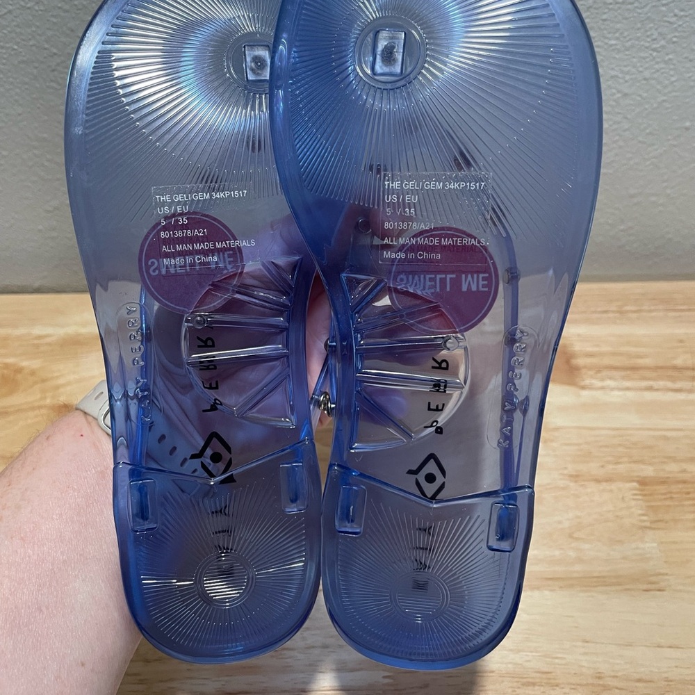 Katy Perry Women’s Flexible PVC GELI® Slip On Flat Thongs with Crystals - NWT - Picture 5 of 9